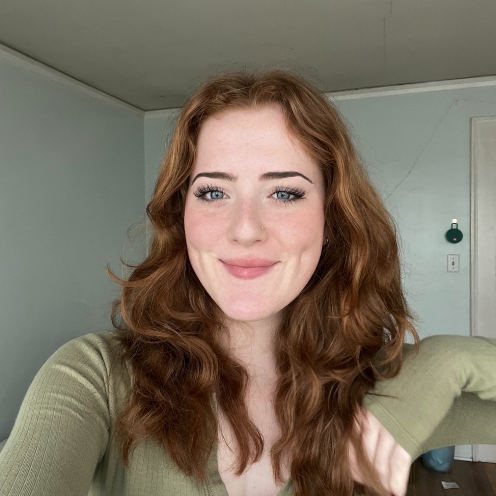 Meet your Posher, Chloe